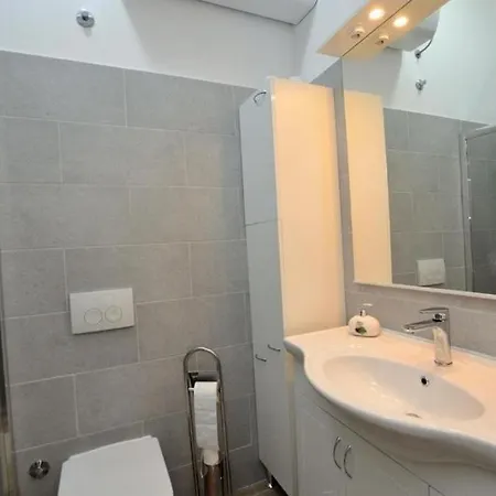 Lejlighed With Swimming Pool - 24958