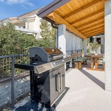 With Swimming Pool Rijeka - 24958 *