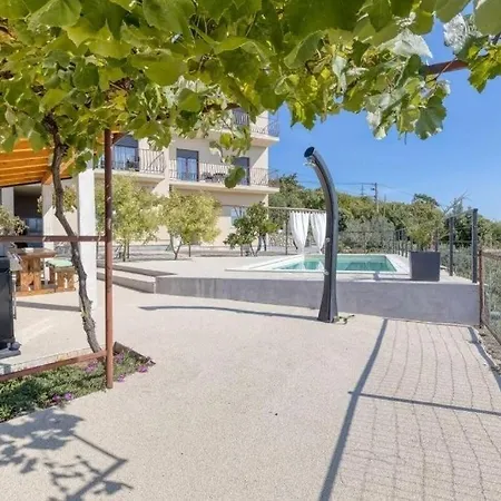 With Swimming Pool Rijeka - 24958 *